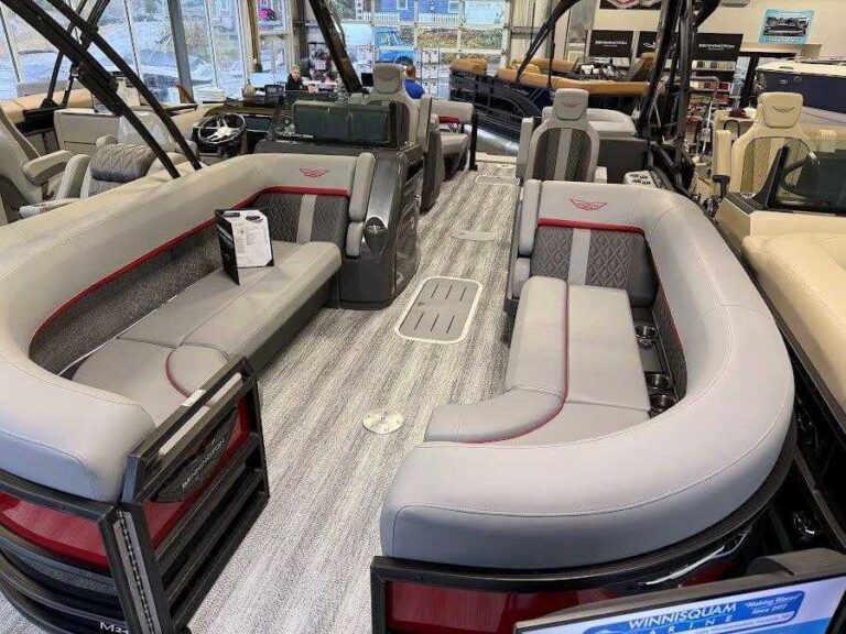 2026 Bennington 24MOFB - Open Fastback - Carbon Fiber Arch!!! US-ETWS7759H526 [photo 3]